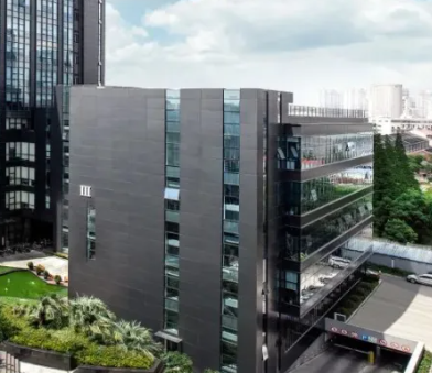 2025年轻质隔墙板在装配式建筑中的技术应用与发展方向